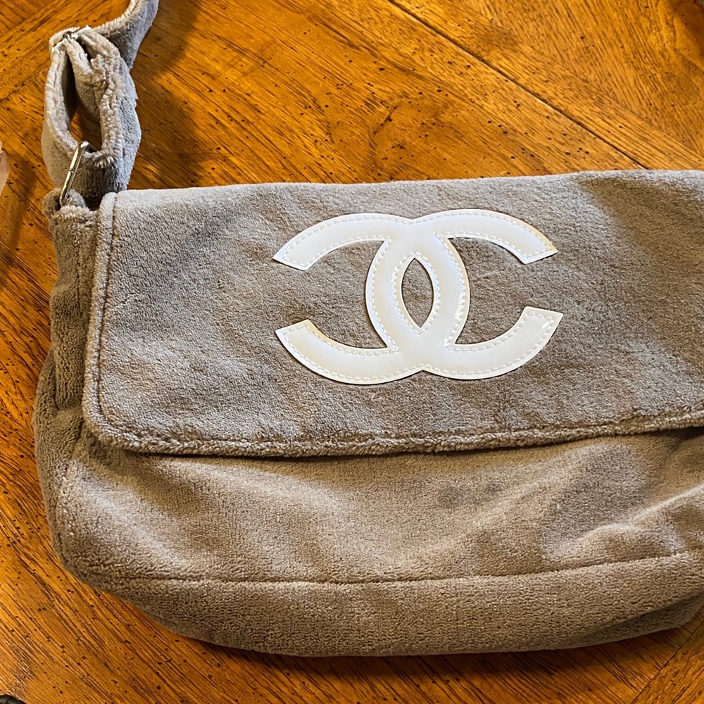 Chic Tan Suede Shoulder Bag